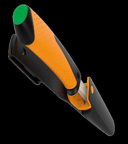 HARDWARE Ammattilaisen puukot Leikkaaminen sujuu tehokkaasti, kun puukko on mahdollisimman terävä. Sen vuoksi lisäsimme tuppeen laadukkaan teroittimen.