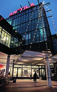 Marraskuussa 007 avattu kauppakeskus Linjuri sijaitsee Salon liikekeskustassa linja-autoaseman yhteydessä. Linjuri tarjoaa Salon seudun asukkaille kattavat peruspalvelut.