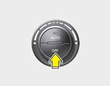 Autosi ominaisuudet OED040409 Ilmastointilaite Paina A/C painiketta kytkeäksesi ilmastointijärjestelmän päälle (merkkivalo syttyy).