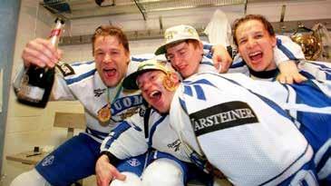 Haastavissa tehtävissä Emilia saa apua viisaalta ja kokeneelta jättiläismarsulta. Elokuva perustuu Norosen vuoden 2009 Finlandia-junior -ehdokaskirjaan Emilian päiväkirja Supermarsu pelastaa silakat.