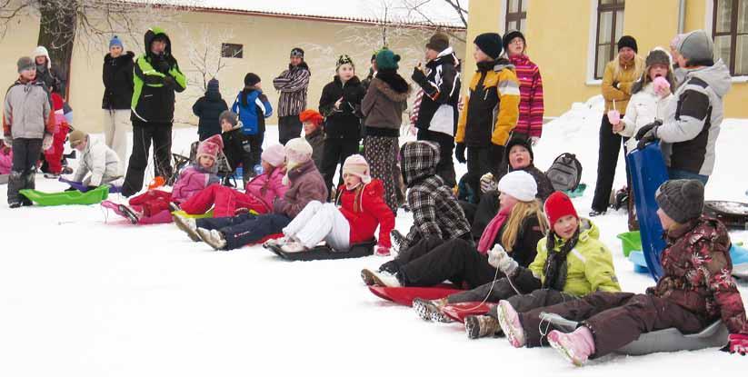 Lisasoodustused lastega peredele Viimsi Vallavolikogu kinnitas teisipäeval määrused, millega jõustuvad alates 1. märtsist lastega peredele uued soodustused. Vald tasub 1. 3.