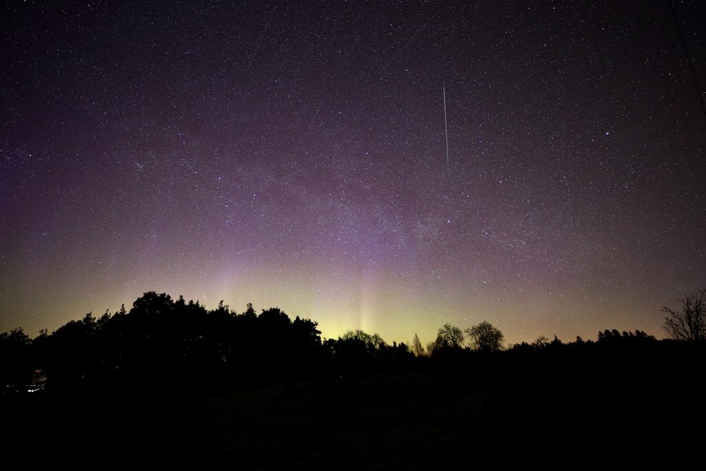 Paljon uusia henkilökohtaisia ennätyksiä sai tehtyä mitä tulee haloihin Auringon ympärillä. Päivä lopulta vierähti yli 15:00 ja hetkeksi pääsi jo 16:00 jälkeen taas nukkumaan.