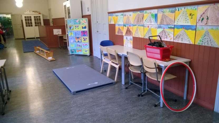 Liikkuva koulu sisätilat Lisää viraston