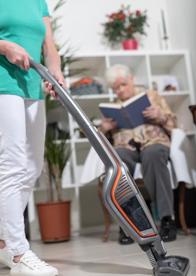 Kotihoidon asiakastieto henkilökohtaisten kontaktien (omaiset + viranomaiset) kautta Yli 75-vuotiaista, jotka eivät ole kotihoidon asiakkaina, kolme neljästä on tietoinen kotihoidon palveluista.