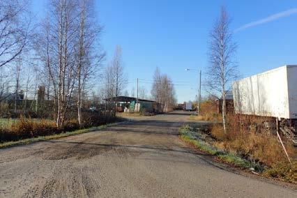 Alueen rakennuskanta on matalaa ja melko vaatimatonta, mutta rakennukset muodostavat melko yhtenäistä ympäristöä.