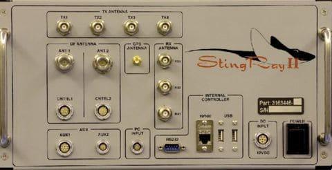 Stingray Stingray-laite on tarkoitettu mobiilin tietoliikenteen häiritsemiseksi ja ihmisten seuraamiseksi puhelinten kautta.