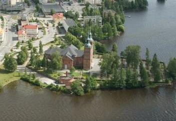 2007, s. 62 63). Voidaan siis todeta, että seudullisessa kehityksessä on havaittavissa aaltoliikettä pienempien ja suurempien yksiköiden välissä. 2.