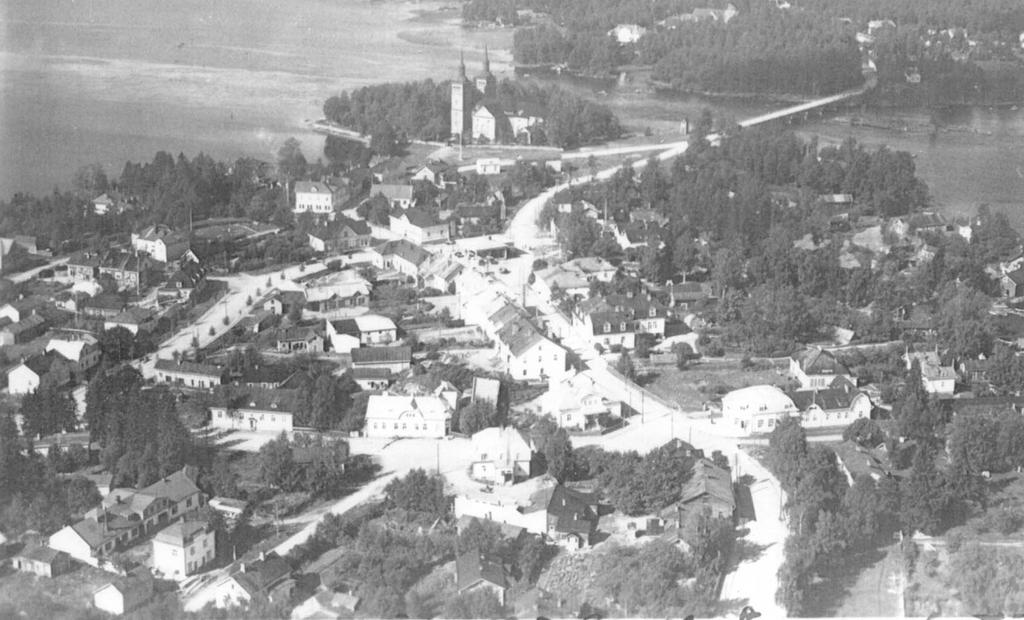 3 Kirkonkylästä kaupungiksi Vuonna 1907 perustettuun Vammalan kauppalaan laadittiin ensimmäinen asemakaava V. O. Lillen toimesta vuonna 1909 (Mäkelä 2000, s. 17).