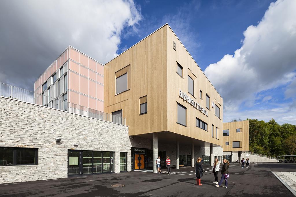 Arkkitehtisuunnittelu L2 Arkitekter Valmistumisvuosi 2014 Sijainti Norja, Oslo Käyttötarkoitus Alakoulu + yläkoulu + monitoimihalli Käyttäjien lukumäärä 790 oppilasta + 12 erityisoppilasta