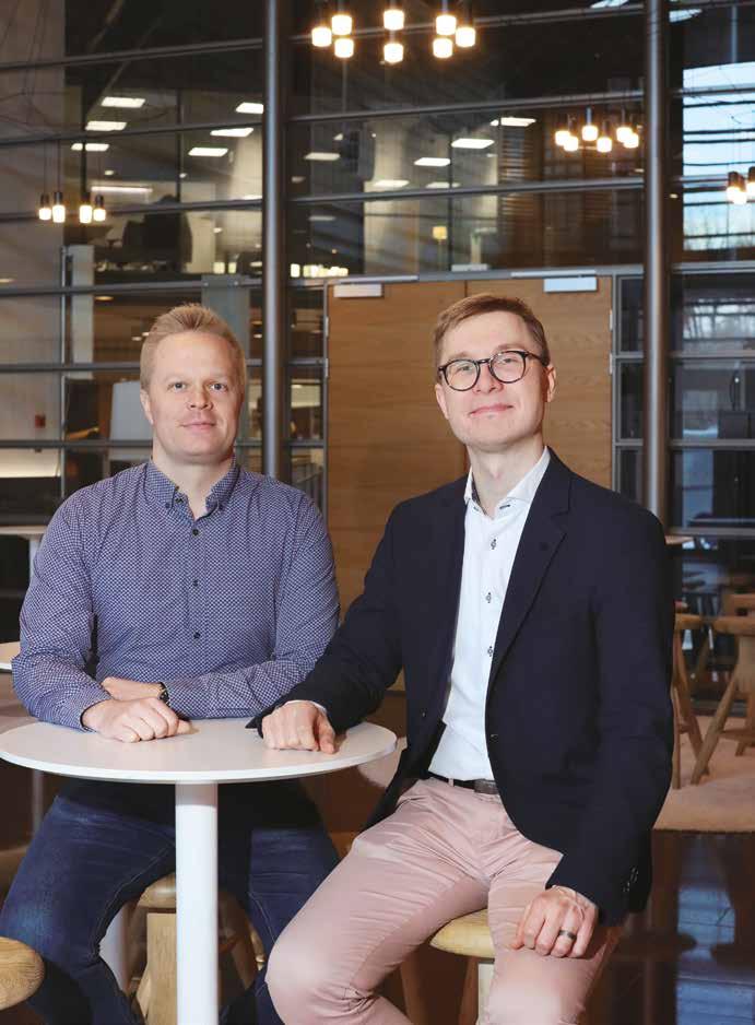 Kuvat maarit kytöharju Olli Kärkkäisen (oik.