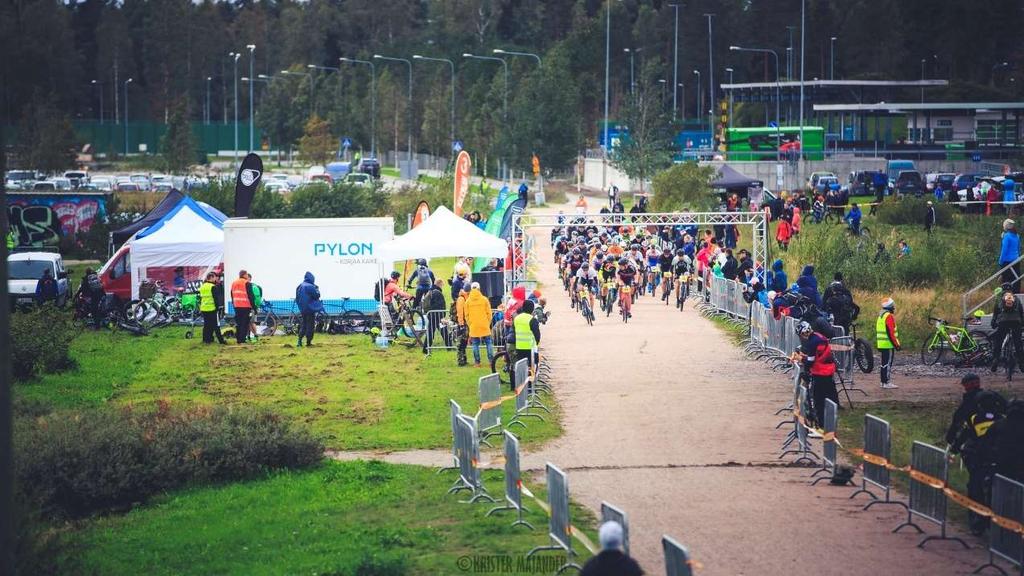 3. Kilpailutoiminta - Kilpailuista tapahtumiin Toimintavuoden 2019 aikana kehitetään kilpailujärjestelmää sekä kilpailutoimintaa edelleen.