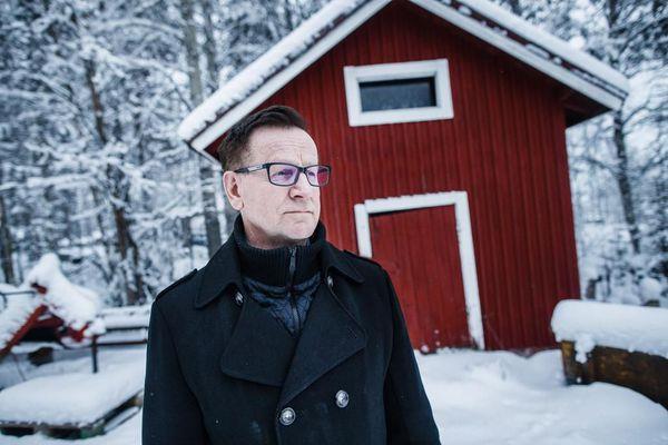 Leo Tapioon tauti oli iskenyt ankarimmin. Se oli vienyt hänet hautaan jo 1953, vain 26- vuotiaana. Keuhkotautiparantola Kemijokivarren Muurolassa oli tullut Tapioille tutuksi.