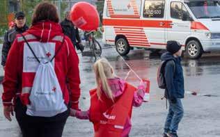 Yksikkö organisoi Sulawesiin saapuvaa apua, sekä kuljetusta ja varastointia. Pääsy tuhoalueille on erittäin vaikeaa tuhoutuneiden teiden ja siltojen vuoksi.
