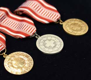 Tasavallan Presidentin Länsi-Suomen piiriin myöntämät mitalit 2018 Suomen Punaisen Ristin pääsihteeri Kristiina Kumpula myönsi ensiapu- ja terveystoiminnan asiantuntijaryhmän esityksestä