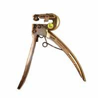 ORTOOSI- JA PROTEESIKOMPONENTIT Tamarack työkalut Tamarack Hand Punch: rei itin muoville. Tamarack Spanner Wrench: Samankaltainen työkalu. Muuta: Valmistusohje löytyy pakkauksen sisältä. Tuotenro.