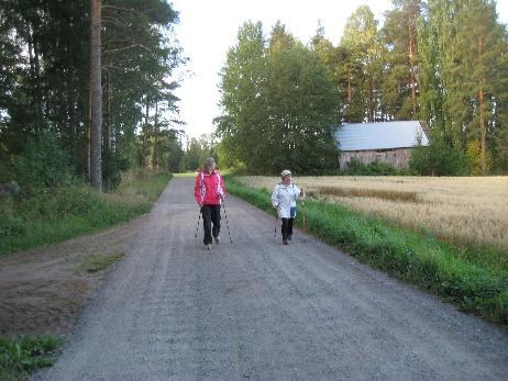 Ruoka oli hyvää, maittavaa ja runsasta. Aloitimme lomamme lounaalla. Joka aamu oli aamiainen, päivällä lounas, illalla päivällinen ja loma päättyi lauantaina aamiaiseen.