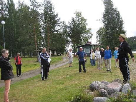 kyläkaupassa, Lauran kaupassa,