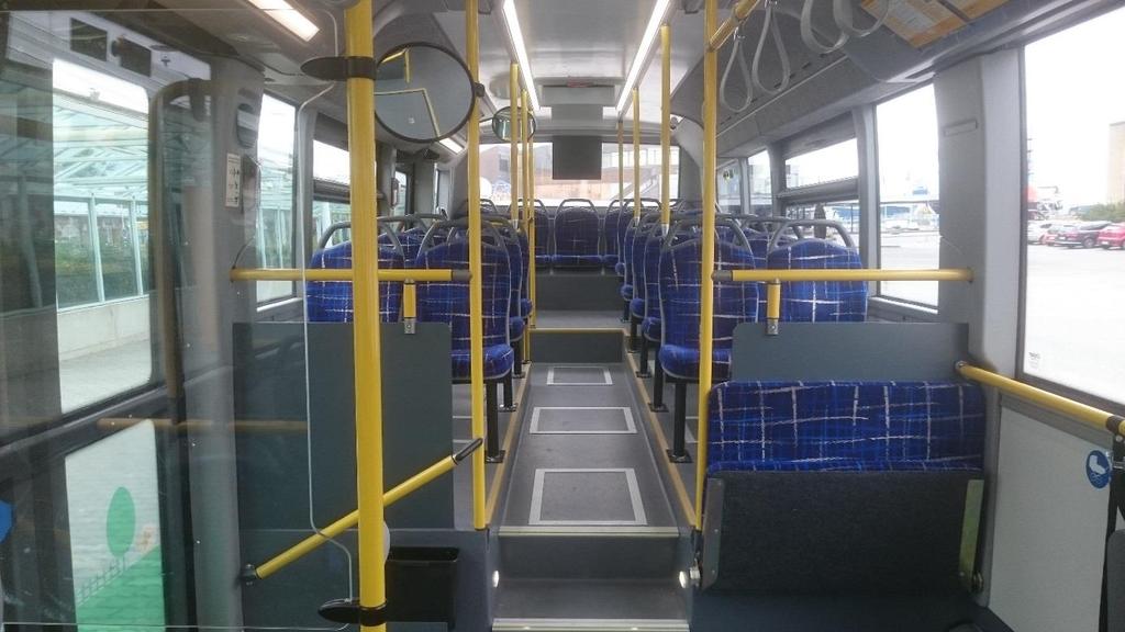 Kuva 13. Täyssähköbussin sisätilat Espoossa on ollut useamman vuoden aikana useampia sähköbusseja kokeiltavana.