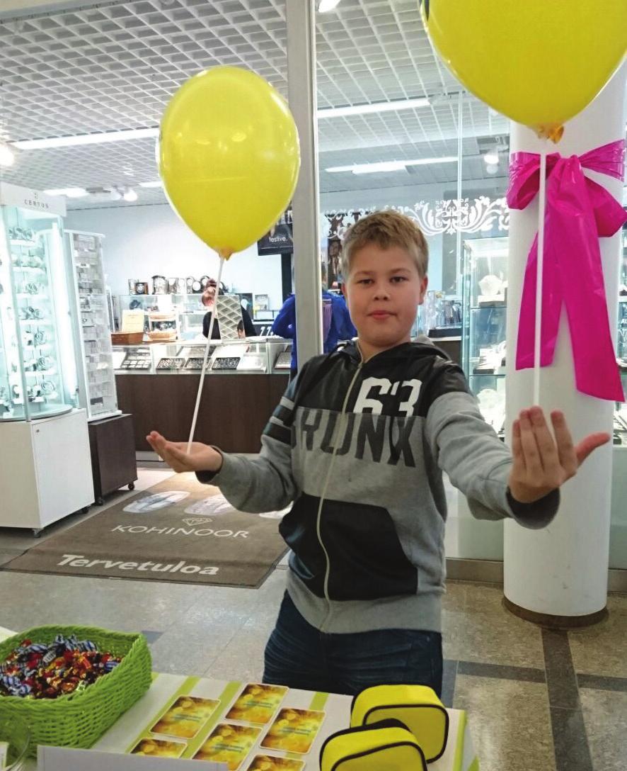 vapaaehtoisena KOIRAPUVUSSA Miten innostuit tulemaan vapaaehtoiseksi meille FinFamiin? Mä oon seurannut läheltä FinFamin toimintaa, sillä mun äiti on siellä töissä.