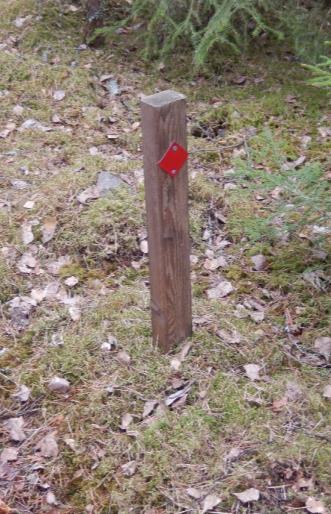 Huikeen parkkipaikkojen läheisyydestä voisi olla opasteet Santojen- ja Lietteiden reiteille.