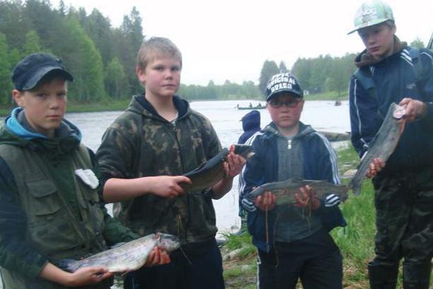 Joskus sille kelpaa melkeen mikä tahansa viehe ja toiserlla kertaa et pakista löyä ottipeliä. Kalastuskilpailussa hienoine palkintoineen on oma viehätyksensä.