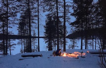 Majoitukset ja ruokailut Yövymme Iso-Holman leiripaikan ympäristössä. Jokaisella retkeilijällä tulee olla mukanaan oma majoite tai majoituspaikka.