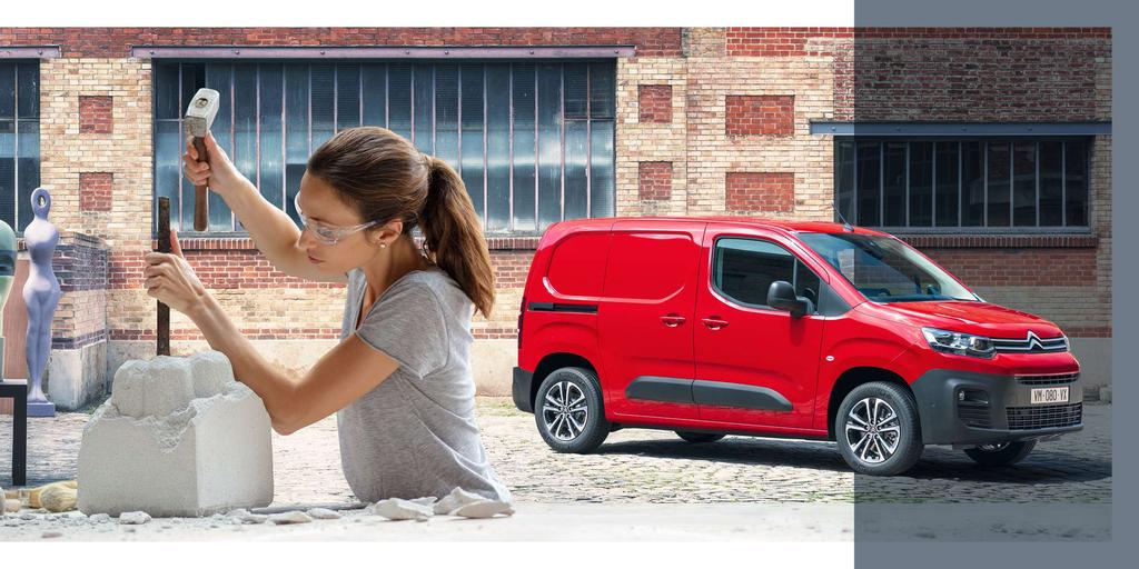 MUOTOILULTAAN ENERGINEN JA MODERNI Pitkälle eteen viedyn tuulilasin ja korkeammalle sijoitetun, aiempaa lyhyemmän keulan ansiosta uusi Berlingo Van on sukunäköinen muiden Citroën-hyötyajoneuvojen ja