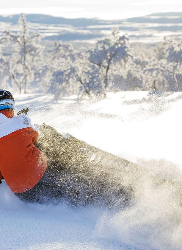 TURVALLISESTI TUNTURISSA VALLOITA HUIPUT JA Vuoristo-opas Jussi Muittari kouluttaa kelkkailijoita tunnistamaan lumivyöryriskit ja toimimaan oikein vaaratilanteissa.