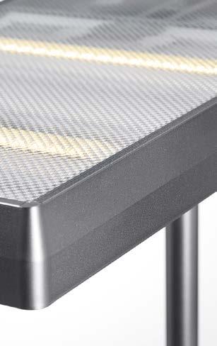 Abmessungen / Höhe 1900 mm Leuchtenfuss 400 250 mm (L B) Leuchtenkopf 550 300 mm (L B) Aluminium, Stahl, Polycarbonat LED LED 60 W, 40 W direkt /