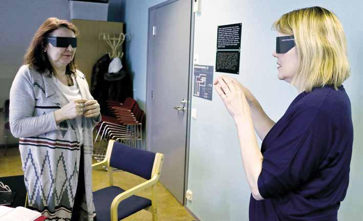 Kapeaan näkökenttään viittomisen
