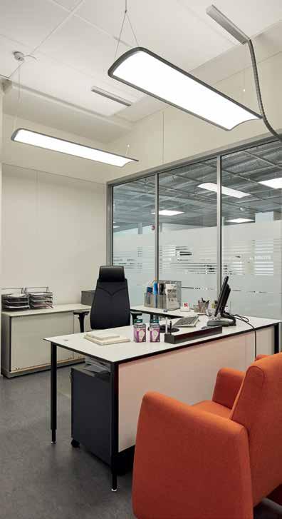 Curvelyte LED Erittäin tyylikäs ja arkkitehtoninen toimistovalaisin ripustusasennukseen. Sopii erittäin hyvin vaativiin kohteisiin, joissa valaisimen muotoilulla ja ulkonäöllä on merkitystä.