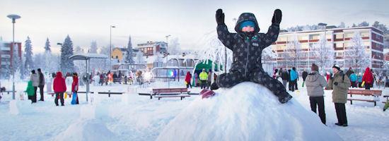 Yleisiä huomioita Kuopion matkailusta vuonna 2018 - Kuopiossa oli 6. eniten yöpymiskertoja vertailukaupunkien joukossa. Yöpymisten määrässä kasvua oli erityisesti Espoossa, Jyväskylässä ja Porissa.