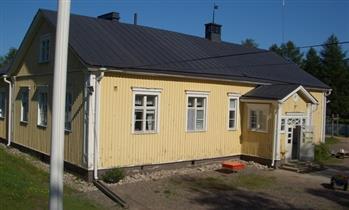 vuodelta 1955. Kunnantalon on suunnitellut J. Karvosen Maatalous- ja Kunnallisrakennusten Piirustustoimisto. Kunnantalo liittyy kiinteästi Pudasjärven kulttuurihistoriaan.