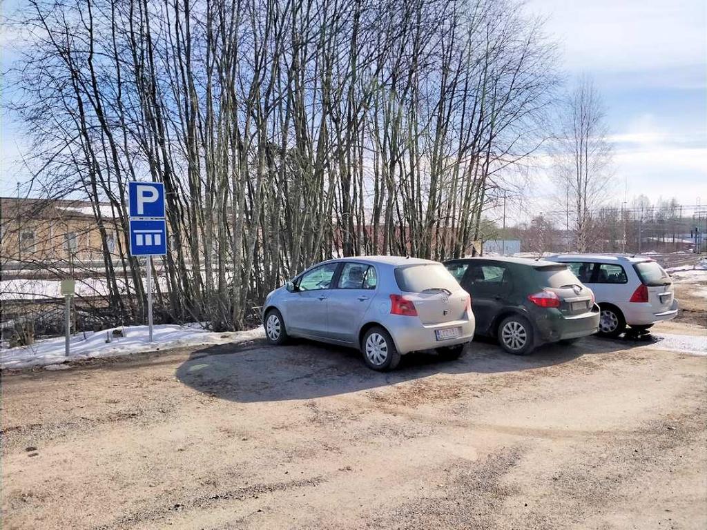 15 ap (kuvasta vasemmalle) "Nansotalo" radan