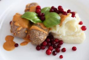 0) 15,90/kg (sis.alv.) SEI PINAATTI-FETATÄYTEELLÄ 5 kg, pakaste, n.