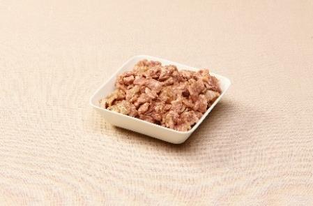 kg Suola 0,0100 kg (Mustapippuria) 1. Kuullota Chorizokuutio 1/1 GN-vuoassa, kiertoilma 180 astetta, n. 10 min. 2. Lisää Possulastu ja sekoita. 3. Lisää purjosipuli ja paprikasuikale 4.