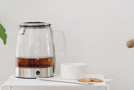 Wilfa Perkolaattori täyteläisen kahvin ystävälle! Teräspintainen perkolaattori niin perinteisen pannukahvin nimeen vannoville kuin vaihtelua arkeen kaipaaville kahvinystäville!