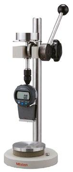 DIGITAALISET JA ANALOGISET DUROMETRIT HARDMATIC HH-300 -SARJA 811 Näillä kompakteilla digitaalisilla/osoitinasteikoilla varustetuilla durometreillä voidaan testata monia