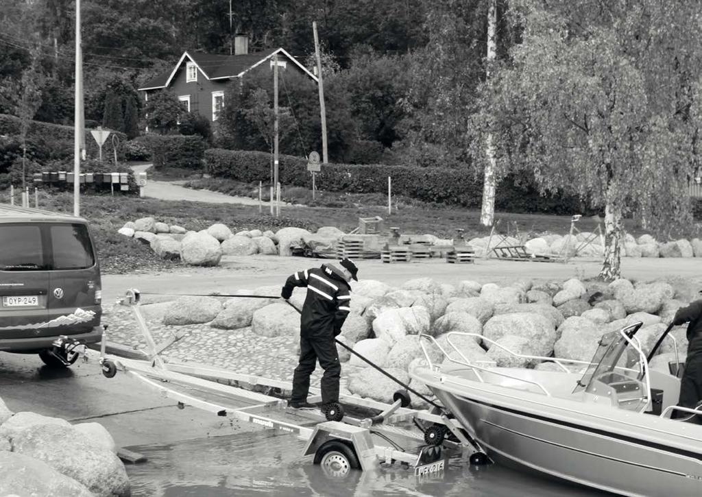V1000A Rajoitettu erä! V1650A * kantavuus/bärförmåga 712 + 100 kg. Veneen pituus n.