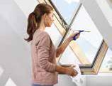 Ilmansuodattimen puhdistaminen Ilmansuodatin voidaan irrottaa ja pestä tavanomaisella puhdistusaineella. Käännä ikkuna puhdistusasentoon ja irrota suodatin johteesta.