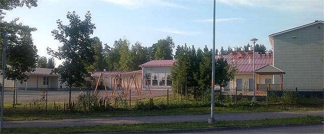 KOULUTIEDOTE LUKUVUOSI 2018-2019 Rehtori Terhi Hynninen Puhelin 040 317 4661 Koulun osoite Kehätie 37, 05200 Rajamäki Rehtorin s-posti terhi.