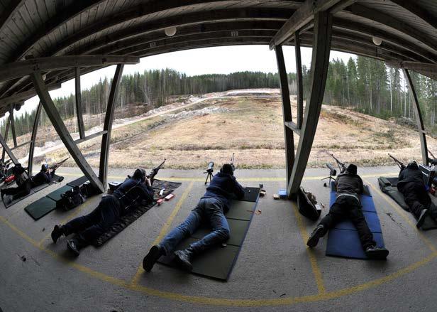 10m ilmapistooli 3. Jyrki Kronqvist H50 1. Juhani Öhman H70 1. Antti Weijo H75 2. Aimo Ahonen H75 10m ilmapistooli pika- ammunta 1. Hannu Räsänen H50 2. Jyrki Kronqvist H50 2. Juhani Öhman H70 1. Aimo Ahonen H75 Keski-Suomen Reservipiirien ampumatoimikunnan 2017 puolesta, Tarkemmat tulokset löytyvät RESUL:n verkkosivulta.