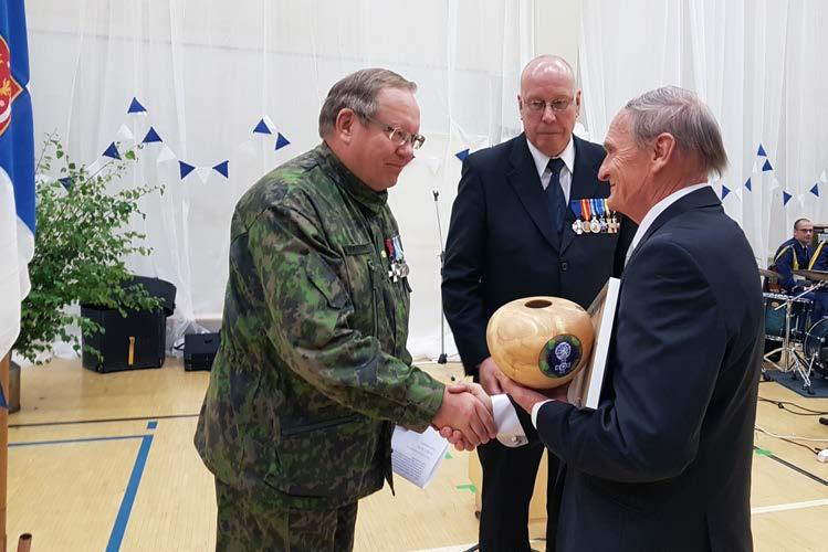 Majurin Mediamalja kotiseutuneuvos Kauko Sorjoselle.