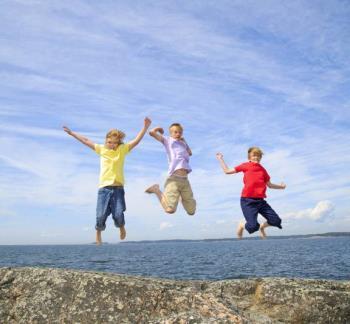 Materiaalit KÄYPÄ HOITO SUOSITUS Vanhemmille annettavat ohjeet ADHD-oireisen lapsen tai nuoren ohjaamisesta http://www.kaypahoito.fi/web/kh/suositukset/suositus?