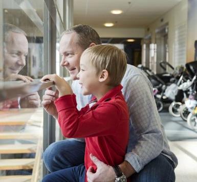 Lapsibudjetointi = LABU Maakunnan tai kunnan taloussuunnittelun/ talousarvion tarkastelemista lapsenoikeusnäkökulmasta = lapsiystävällisyyden talousmittari Osa (lapsi)vaikutusten arviointia; miten