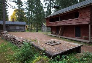 Aiemmat inventoinnit Tuiskulan Torpparimuseosta ja Seuratalosta ovat Kristiina Laihon tekemät vuodelta 1992.