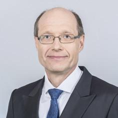 , Executive Vice President Suomen kansalainen Filosofian maisteri Hallituksen jäsen Riippumaton yhtiöstä ja sen merkittävistä