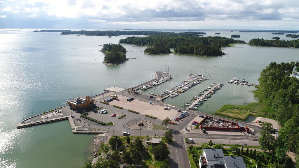 NOKKALA LIITE 1 SATAMAKORTIT Sataman nykytilanne Satamassa on yhteensä 176 venepaikkaa, jotka ovat kaikki venekerhojen hallinnassa. Autopaikkoja satamassa on 140. Satamassa toimii ravintola.