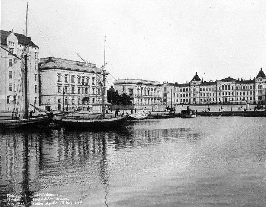 Hietalahti vuonna 1906. Kuvan keskellä näkyy pieni puinen kioski, josta Salven toiminta käynnistyi.