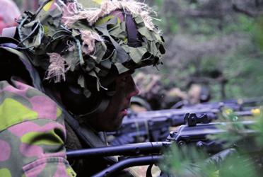 Merisotilaan koulutus 26 Johtajakoulutukseen valitaan johtamis- ja oppimisedellytyksiltään parhaimmiksi arvioidut varusmiehet. Johtajatehtävään on määritelty yksilöidyt valintakriteerit.